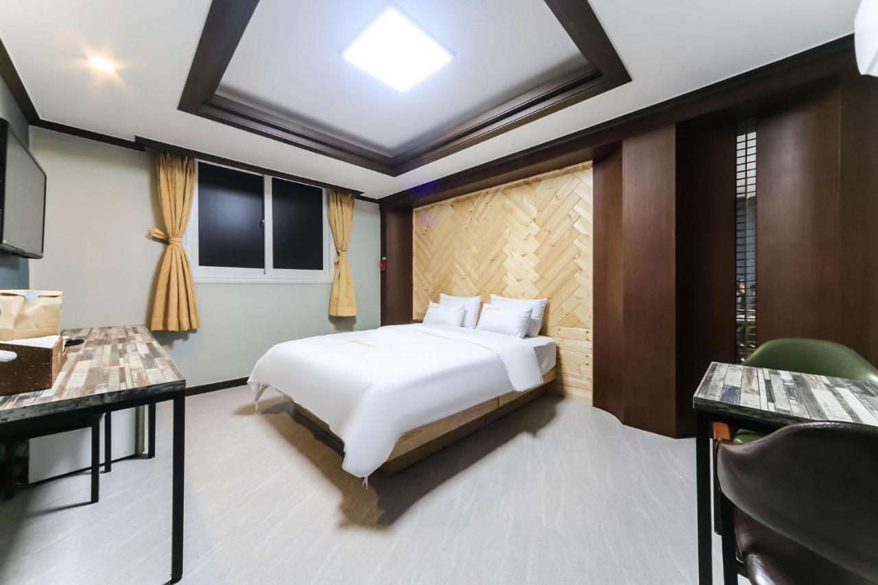 Geoje A-Plus Hotel Экстерьер фото