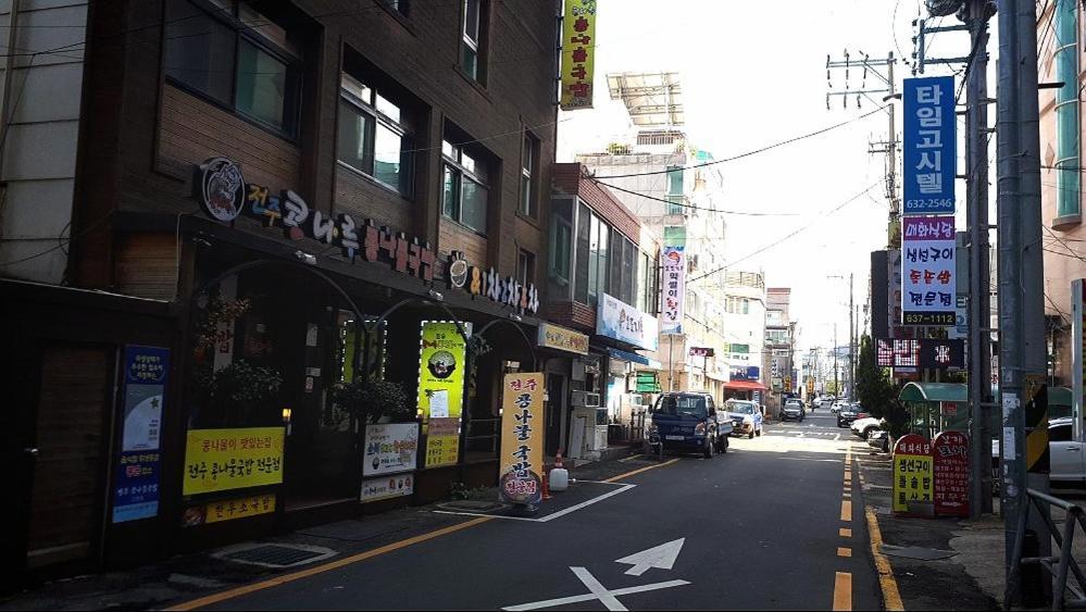 Geoje A-Plus Hotel Экстерьер фото